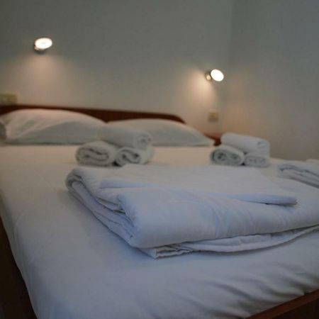 Sesar Apartments Krk - No. 2 Vinko Krk Town Extérieur photo